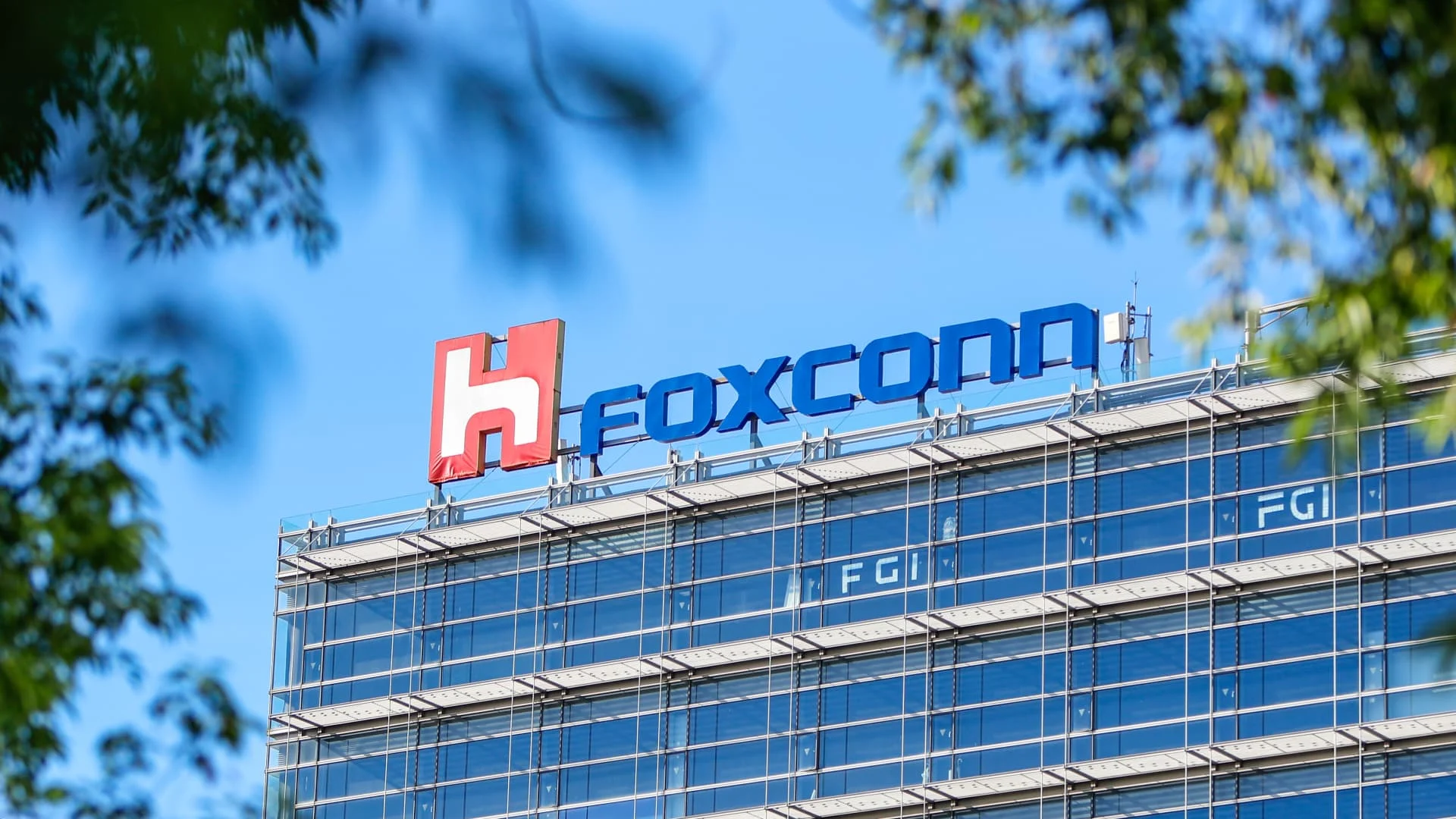 Foxconn and OpenAI Partner on Revolutionary US-Based AI Data Center Hardware Manufacturing