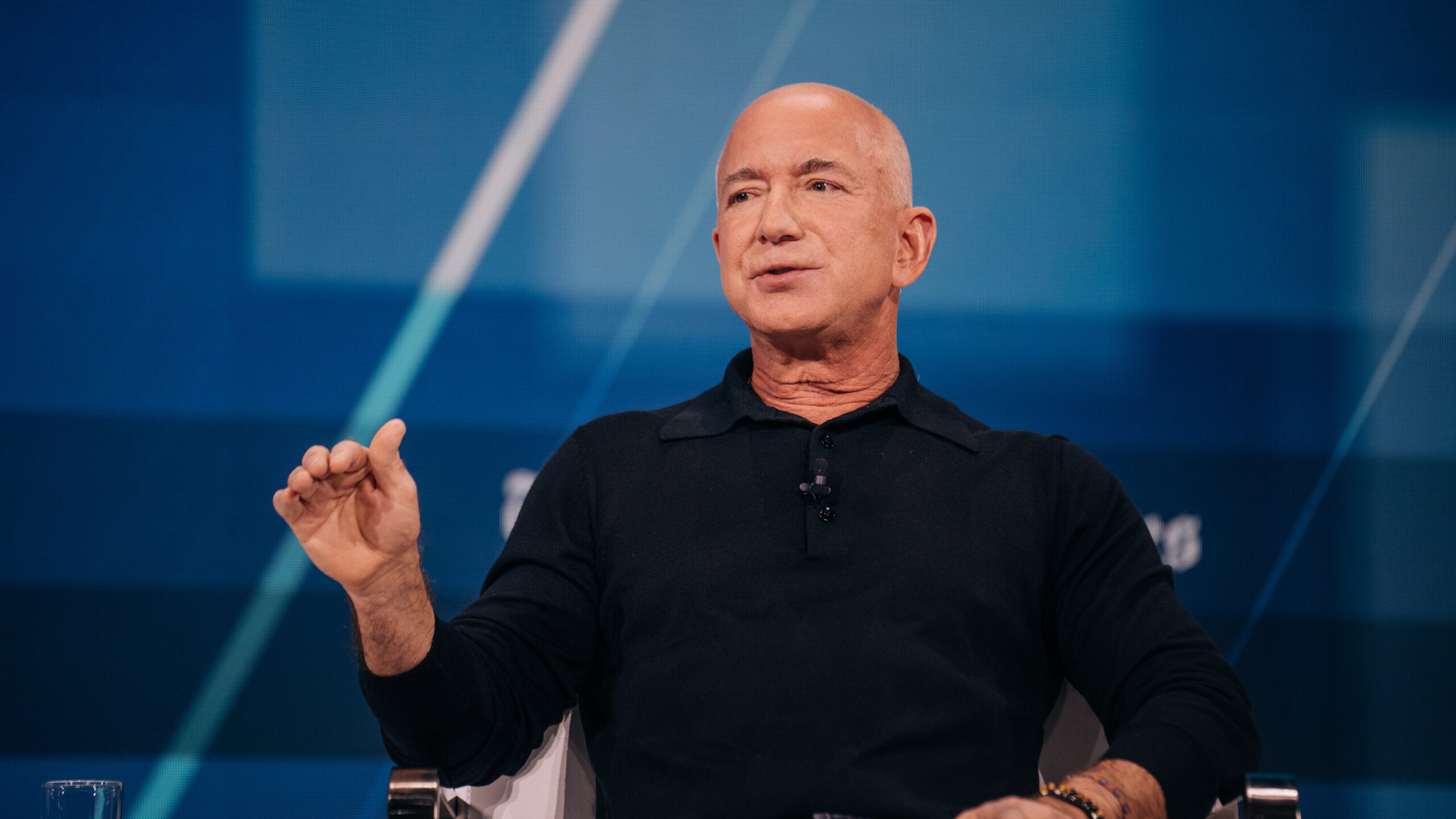 Jeff Bezos Returns as Co-CEO of AI Startup Project Prometheus in Major Tech Comeback