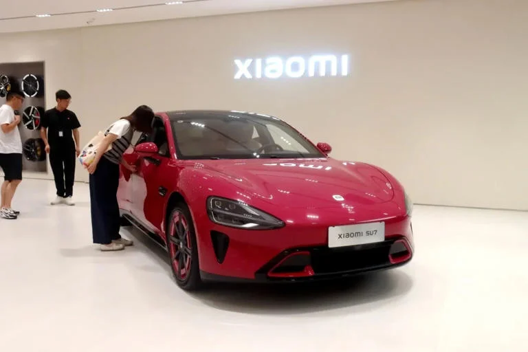 Xiaomi EV Division Achieves Historic First Quarterly Profit, Accelerating Path to Top 5 Global Carmaker Status