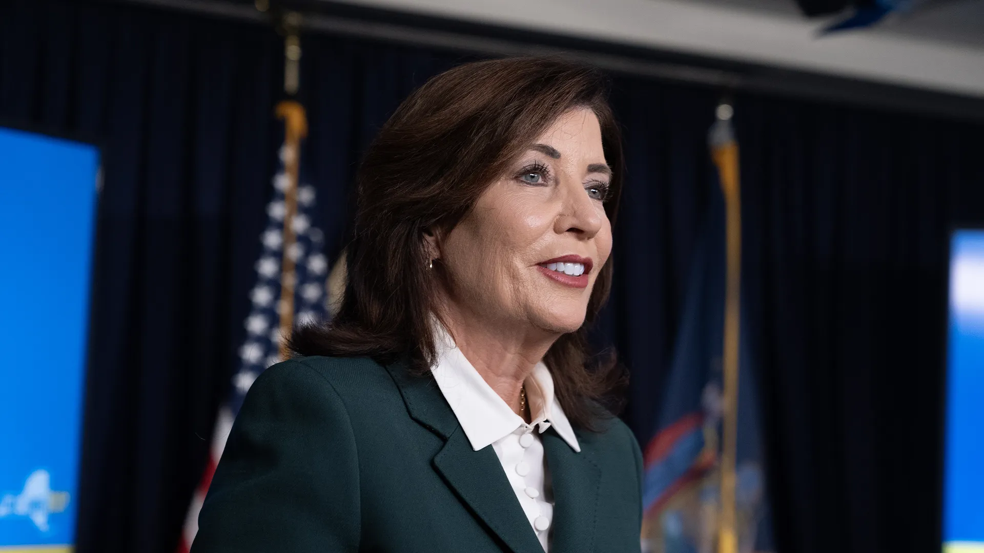 New York Leads AI Regulation with RAISE Act: Governor Hochul Signs Landmark AI Safety Legislation