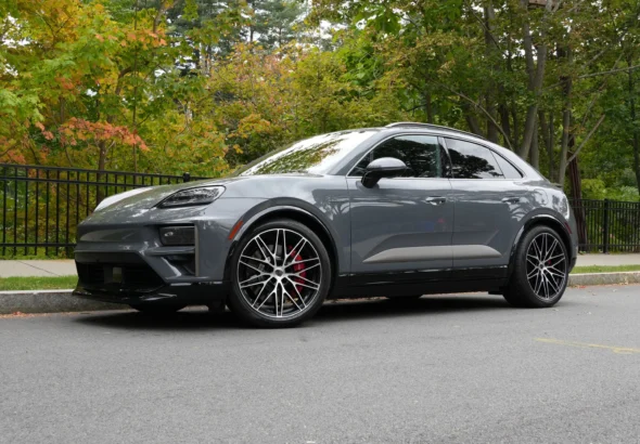 porsche-macan-turbo-front-three-quarter
